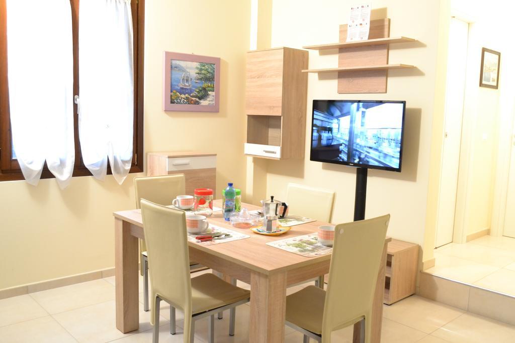 Appartamento Palazzotto Stresa Habitación foto